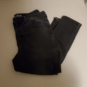 Universal thread sz 16 high rise skinny crops